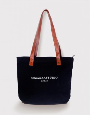 16安直式PU肩背有底印字袋-黑 16安直式PU肩背有底印字袋-黑