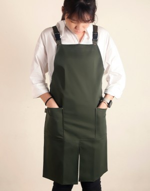 滌棉防潑水背帶式圍裙雙口袋前開叉款-墨綠