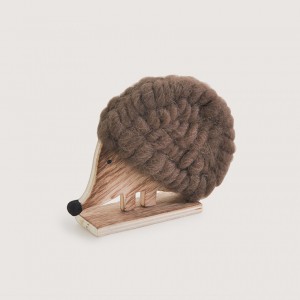 咖啡色刺蝟擺飾